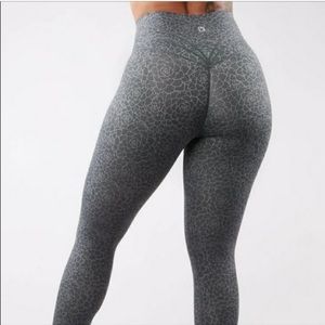 Grey Floral Design, Buffbunny Collection, leggings, Size L